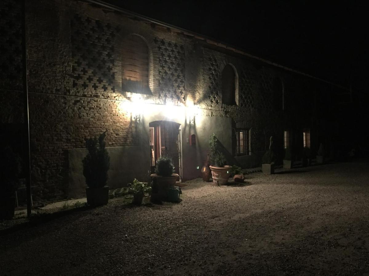 Oriolo  Cascina La Castagnara Bed & Breakfast エクステリア 写真